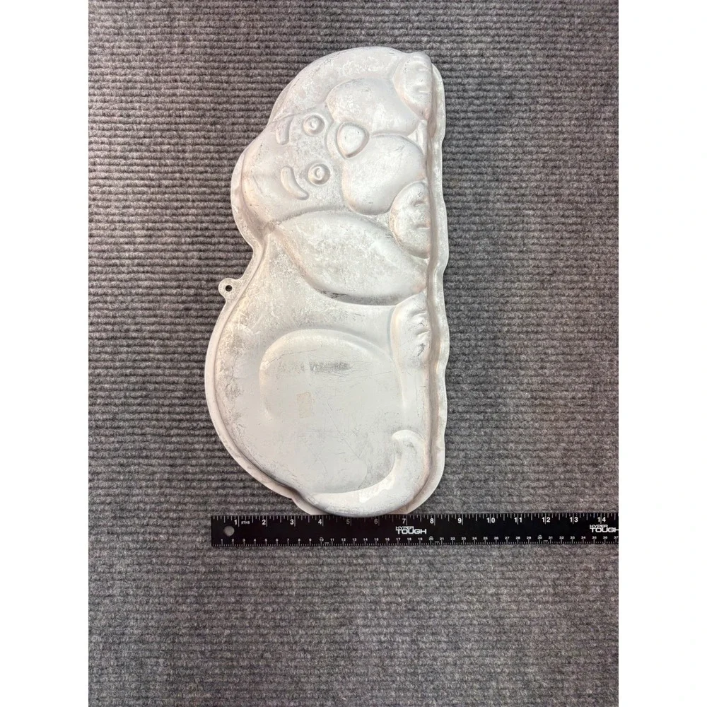 Vintage 1986 Wilton Sleepy Puppy Dog‎ Cake Pan Aluminum 2105-2430 Retro Baking